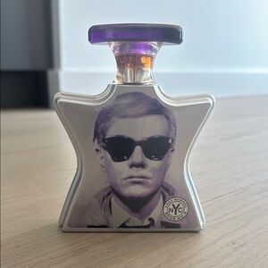 Star-Shaped Perfume Bottle with Iconic Design